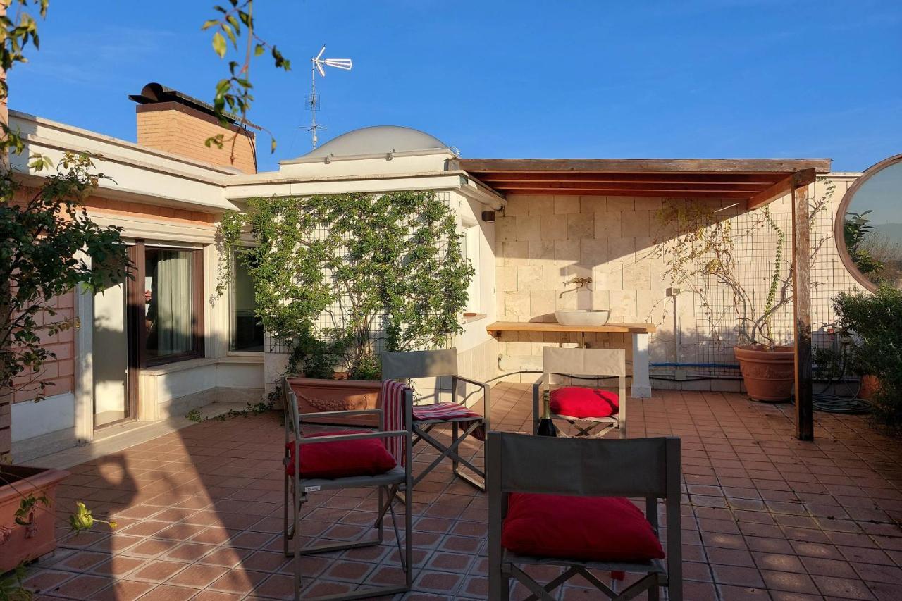 Beautiful Loft In Ponte Milvio With Terrace Apartment Rome Exterior photo